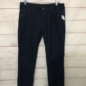 Love Culture Skinny Jeans Size 13 NWT